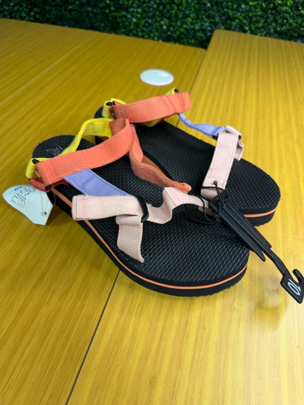 Time and Tru Women's Multicolor Flatform Nature Sandal Size 10 NWT